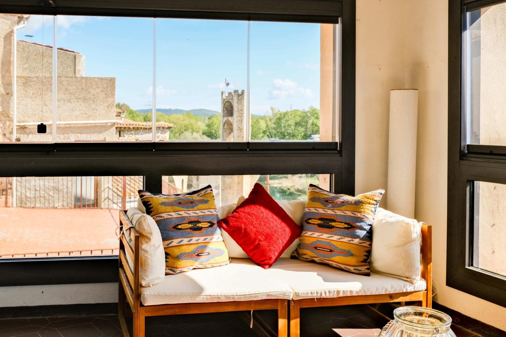 10 Del Pont Alojamiento Con Vistas Panoramicas Besalú Extérieur photo